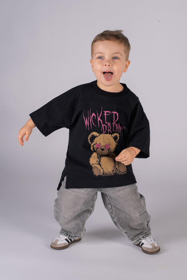Wicked33 Dreams oversized t-shirt in black, oversized front print featuring teddy bear artwork and distorted