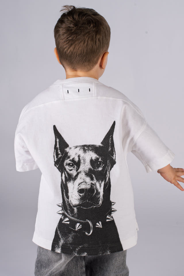 Wicked33 Guardian oversized t-shirt in dirty white / Off-white, oversized monochrome Doberman back print