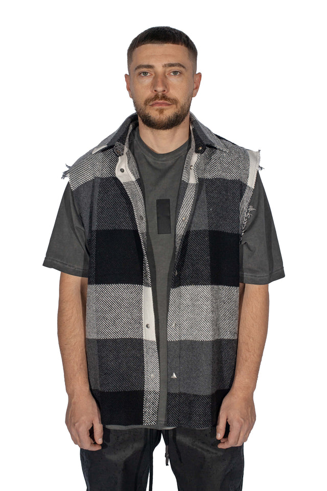 STRAY VEST