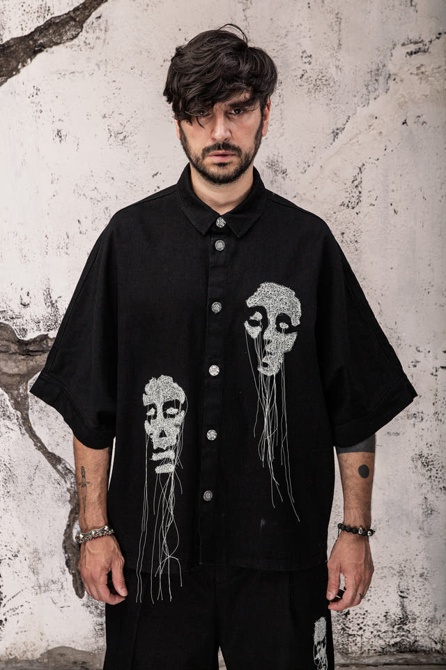 Wicked33 Parallel oversized shirt, two abstract embroidered portraits