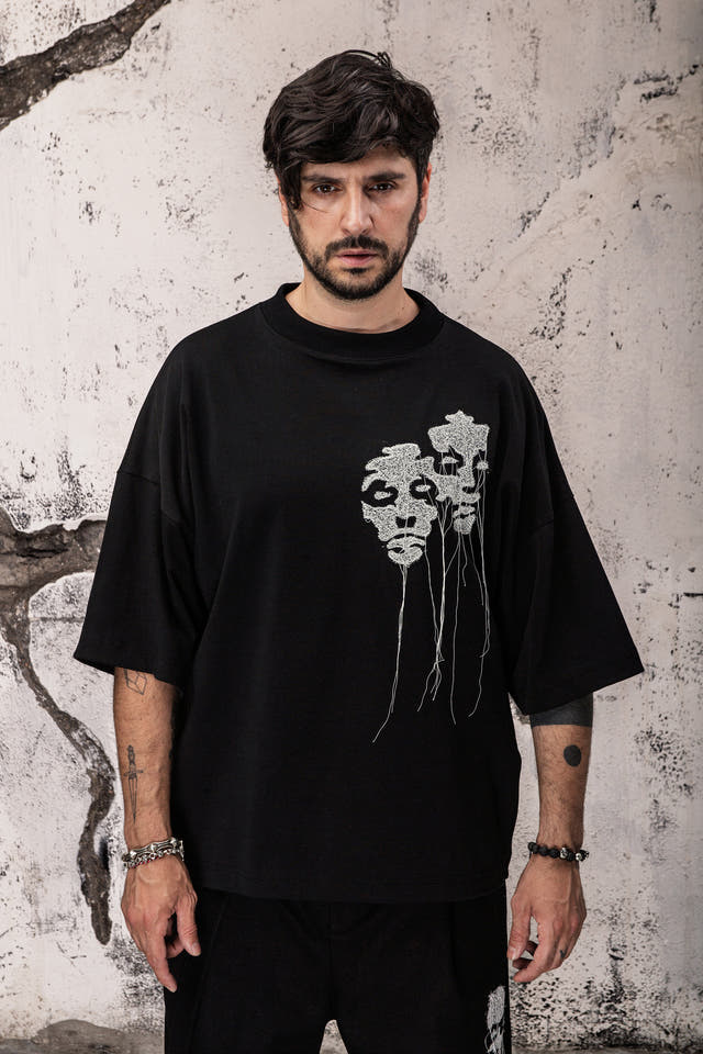 Wicked33 Presence oversized t-shirt, dual abstract embroidered portraits, front and back