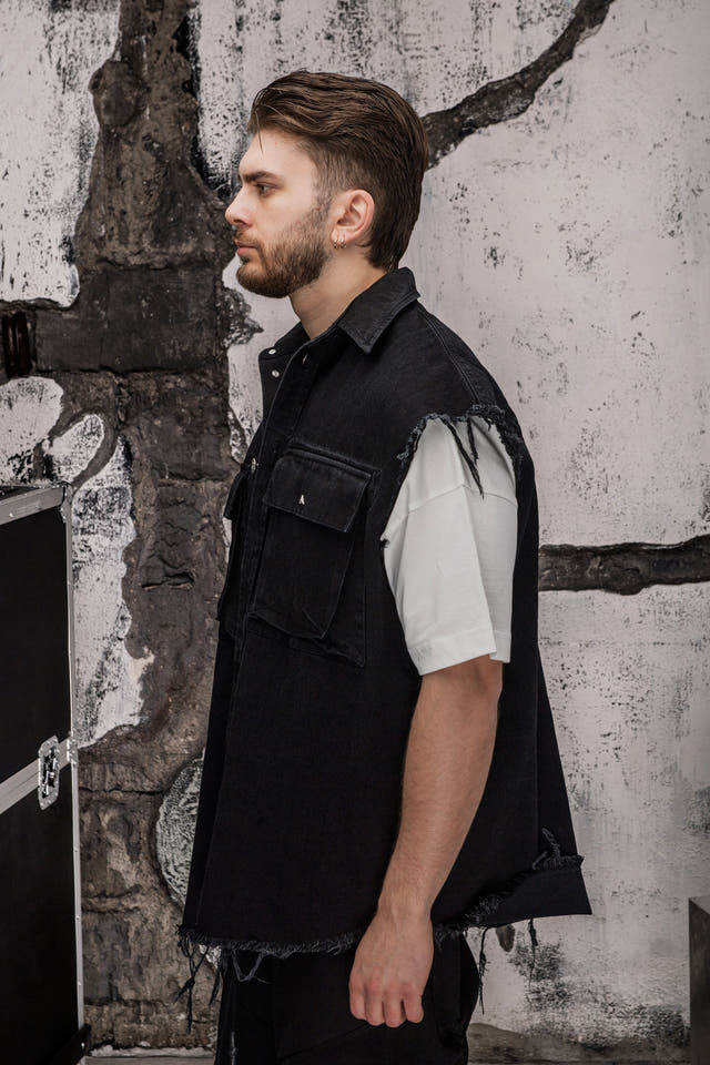 Wicked33 Raven streetwear vest in washed black