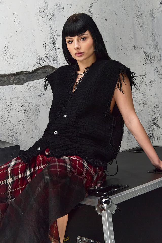 Wicked33 Shred streetwear vest in deep black