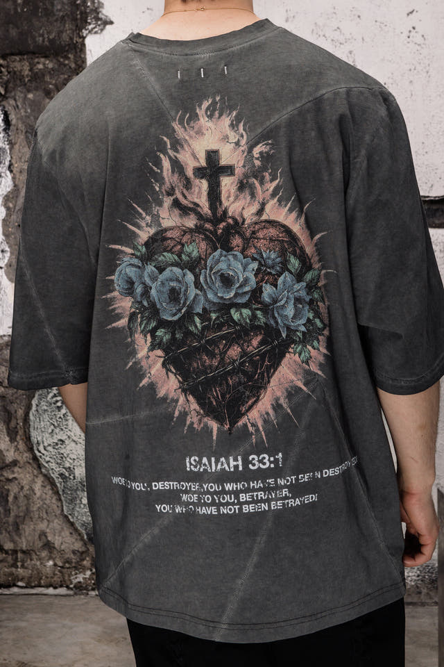 Wicked33 Betrayer oversized t-shirt in washed dark grey, back print: Large-scale centered graphic